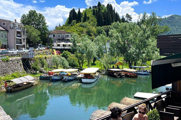 シュコダル湖国立公園ボートツアー（コム修道院訪問付き）