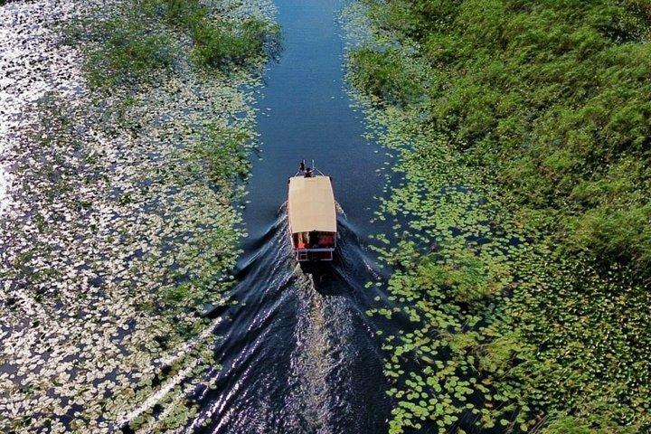 シュコダル湖国立公園ボートツアー（コム修道院訪問付き）