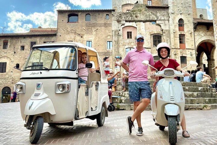 Tour en Vespa para Grupos Pequeños : Pueblos Medievales, Almuerzo y Cata de Vinos