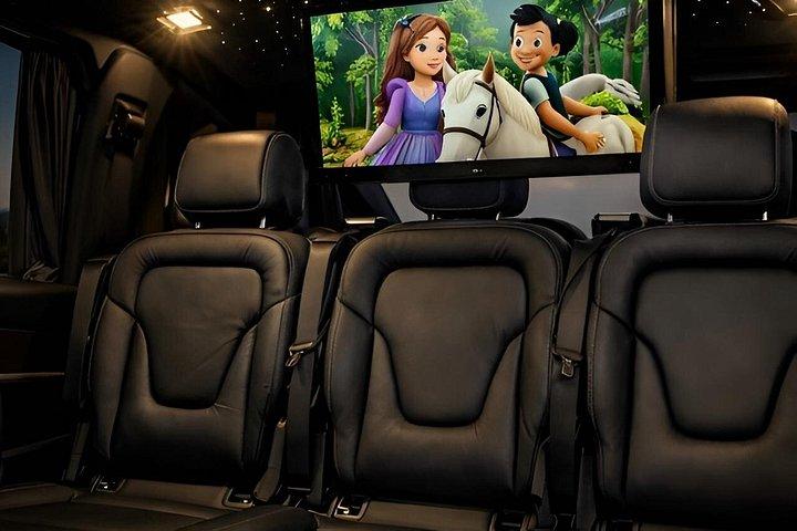 CDG空港からディズニーランド・パリへのプライベート送迎、チャイルドシート付き