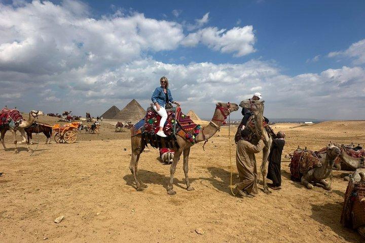 Sunrise Camel Ride at Giza Pyramids, Sphinx com Pickup do Hotel
