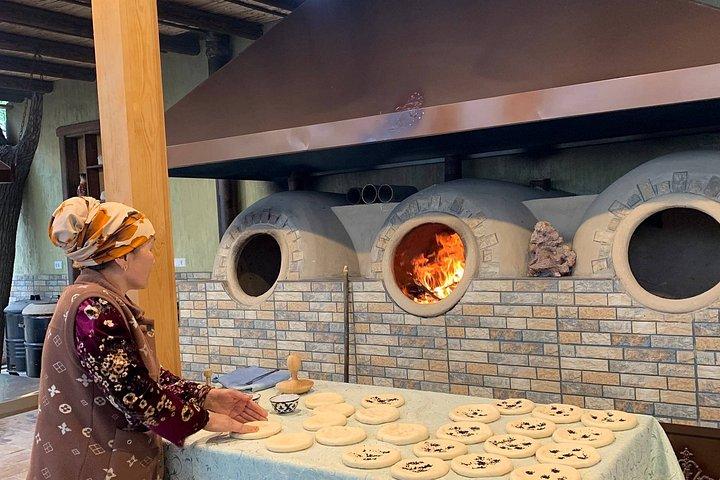 夕食とワインで魅惑のサマルカンド・シルクロードの不思議