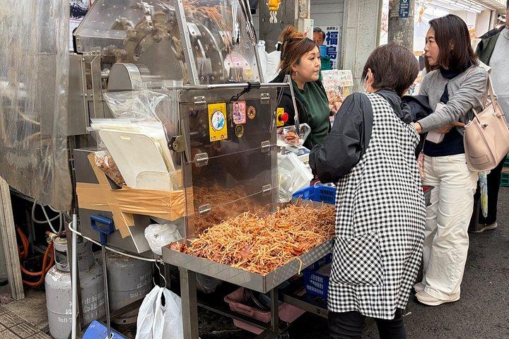 神戸フードツアー：市場/中華街で10品；神戸牛付き