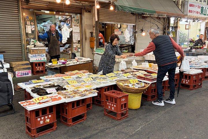 神戸フードツアー：市場/中華街で10品；神戸牛付き