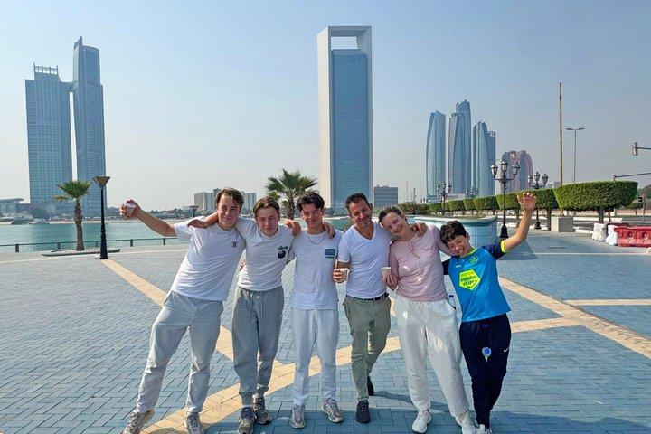 ドバイからアブダビシティツアー：送迎付き首都ハイライト