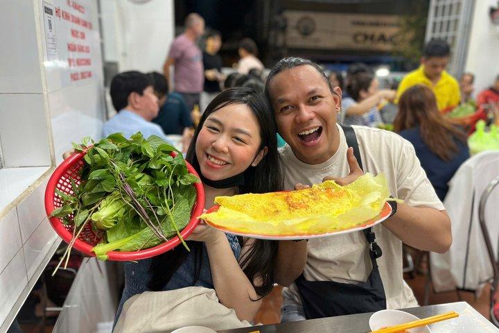 Premium Saigon Michelin Food Experience pela Insider Scooter