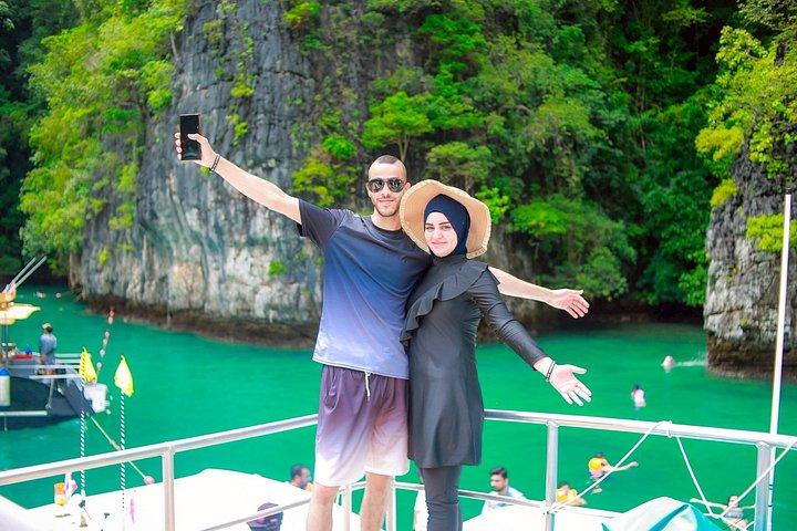 2階建てのカタマラン社によるレイジーピピマヤツアー