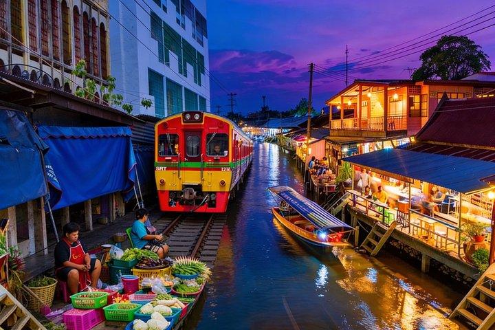 Private Maeklong Amphawa Floating Market Fireflies Tour Noturno