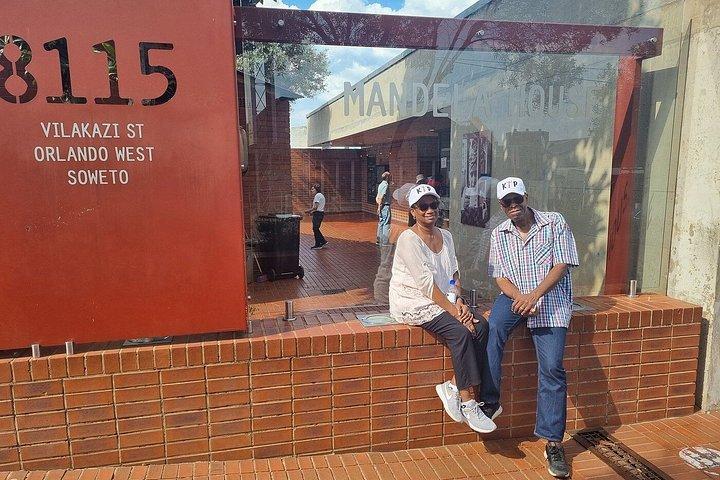 Soweto & Apartheid Museum Full-Day Tour