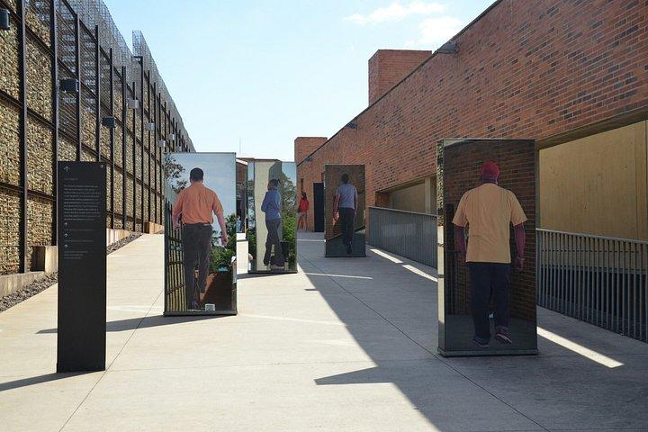 Soweto & Apartheid Museum Full-Day Tour