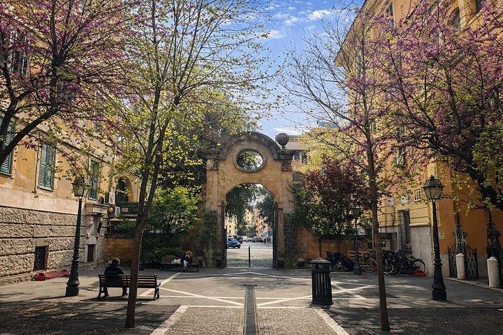 ローマフードツアートリオンファーレ市場とプラティ地区散策