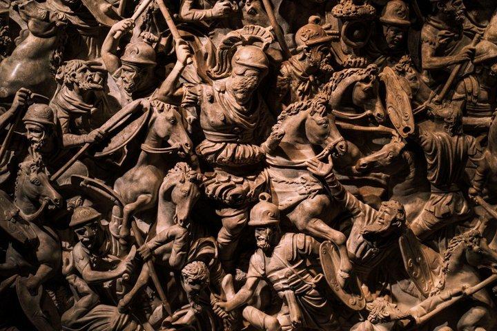 Tour Privado por el Palazzo Massimo y los Baños Dioclecianos