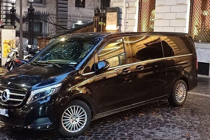Privater Transfer vom Flughafen Venedig nach Venedig oder Mestre