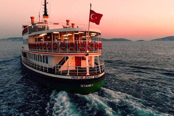 Prinseneilanden Volledige dagtour Büyükada en Kınalıada met lunch