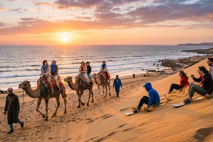 AgadiR : Esperienza di gruppo guidata con sandboard e giro in cammello al tramonto