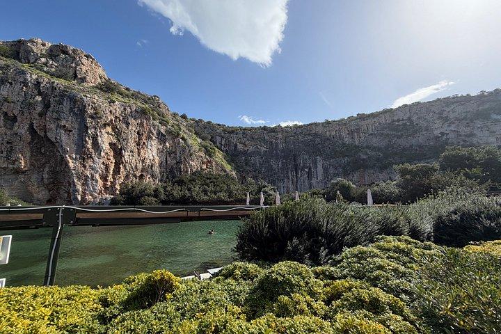 アテネ・リヴィエラ逃避行：ヴォリアグメニ湖と沿岸の宝石