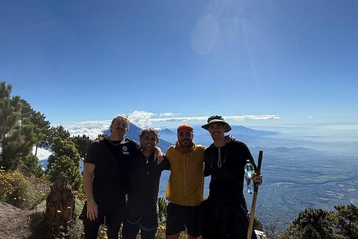 Tour de dos días al Volcán de Acatenango