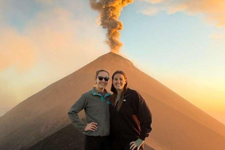 Tour de dos días al Volcán de Acatenango