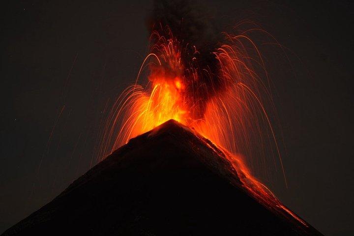 Tour de dos días al Volcán de Acatenango