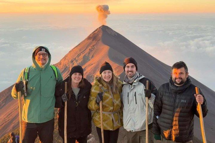 Tour de dos días al Volcán de Acatenango