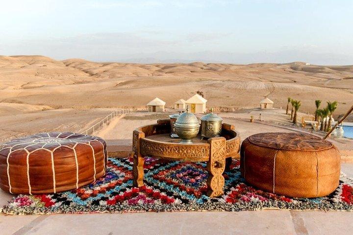 Agafay Desert Sunset Marrakech Tour mit Kamelritt und Abendessen