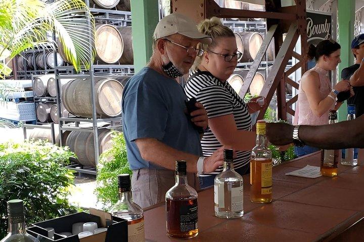 Chocolate Making and Rum Tasting Tour with Lunch in Soufriere