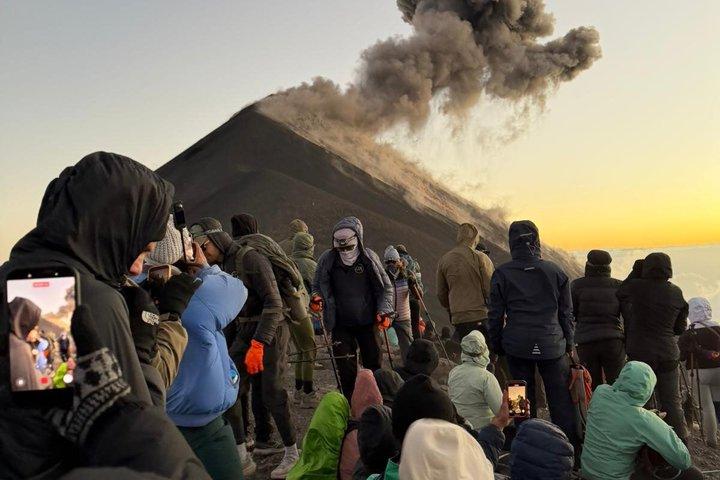 Tour de dos días al Volcán de Acatenango