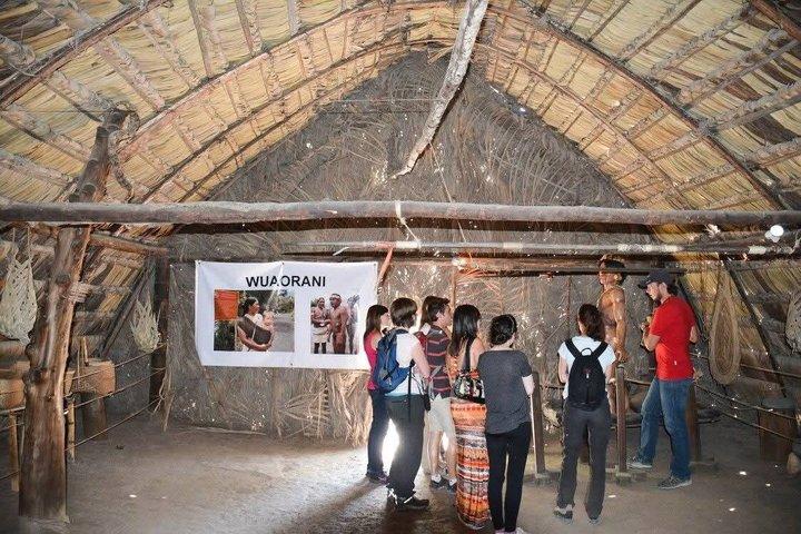 キト植民地時代ツアー - パネシージョ、ケーブルカー、そして世界の中心。