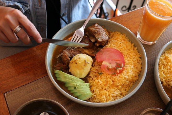 Quito Eet Eten Tour met 14 + Proeverijen