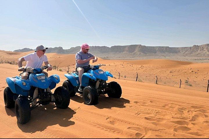レッドデューンズサンドボードクワッドバイクとキャメルライドアドベンチャー