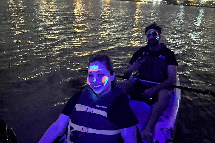 San Juan Glow Paint Night Kayak et vues imprenables dans la lagune de Condado