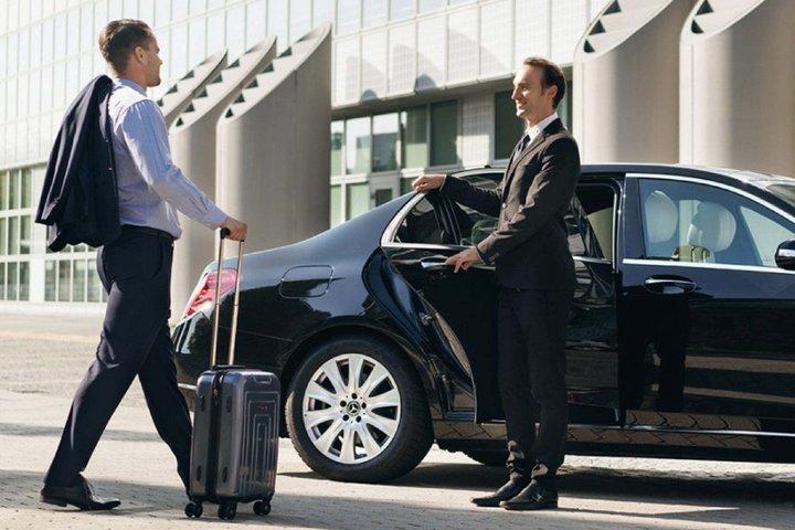 Privat Kairo flygplatstransfer till Kairo och Giza Hotell
