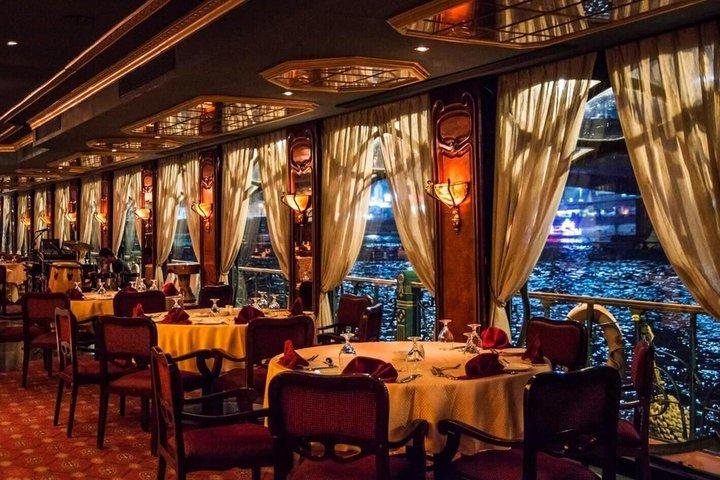 Nile Dinner Cruise Cairo com Belly Dance e Hotel Transfer