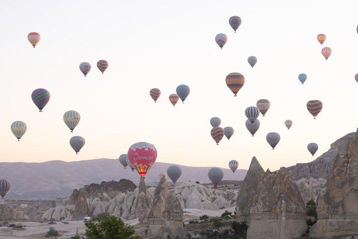 Excursión en globo aerostático a Capadocia por Fairychimneys