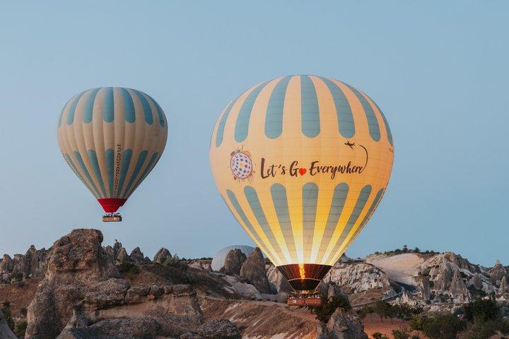 Excursión en globo aerostático a Capadocia por Fairychimneys
