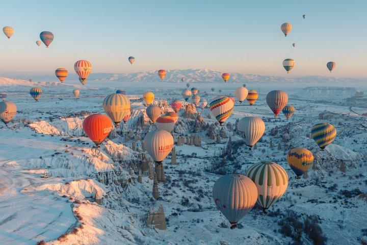 Excursión en globo aerostático a Capadocia por Fairychimneys