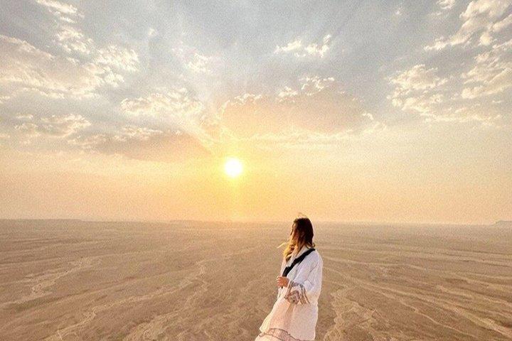 Edge of the World 4x4 Adventure: Sunset & Stargazing fra Riyadh