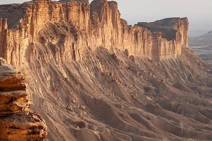 Edge of the World 4x4 Adventure: Sunset & Stargazing fra Riyadh