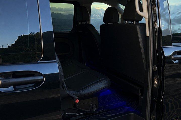 Privater Transfer auf Santorin : Flughafen & Hafen