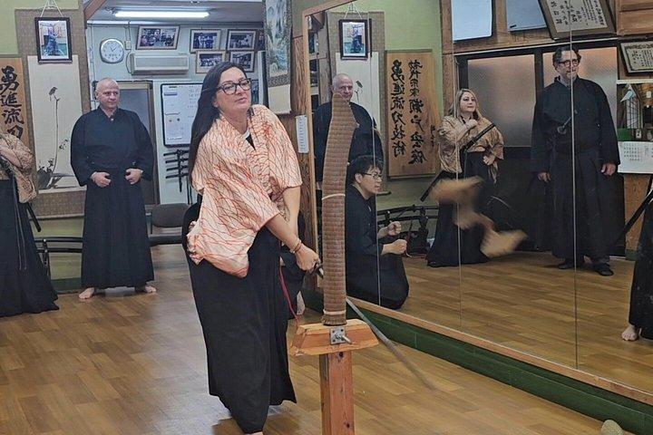 Samurai Upplev Osaka Real Katana Träning