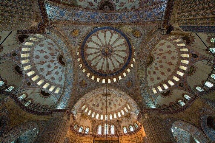 Private Flexible Hagia Sophia and Grand Bazaar tour with Guide