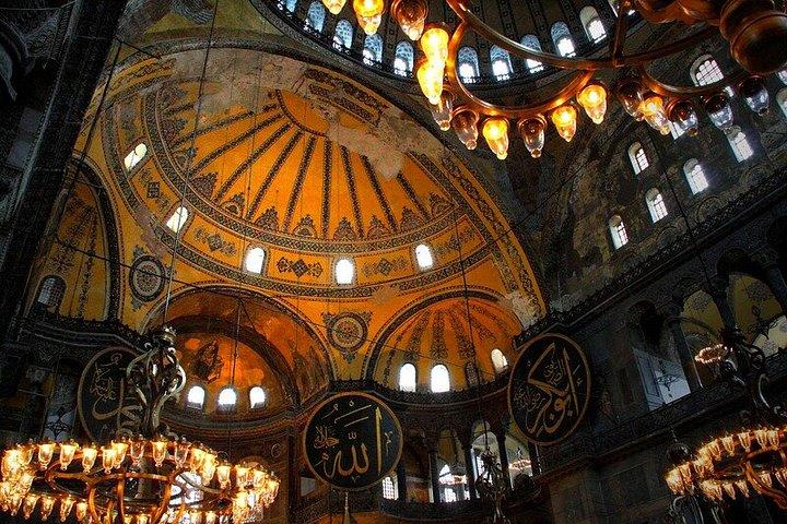 Private Flexible Hagia Sophia and Grand Bazaar tour with Guide