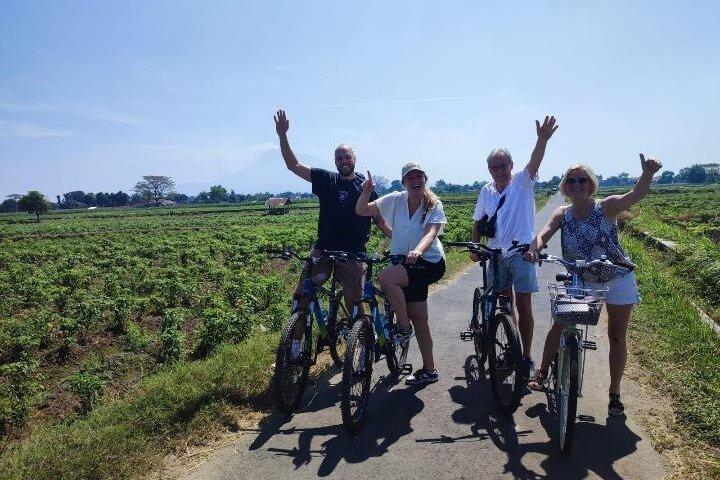 Tour en bicicleta por Prambanan Village