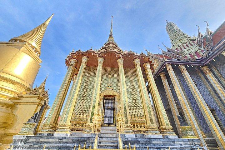 フォーとアルン寺院を巡るグランドパレスプライベートツアー