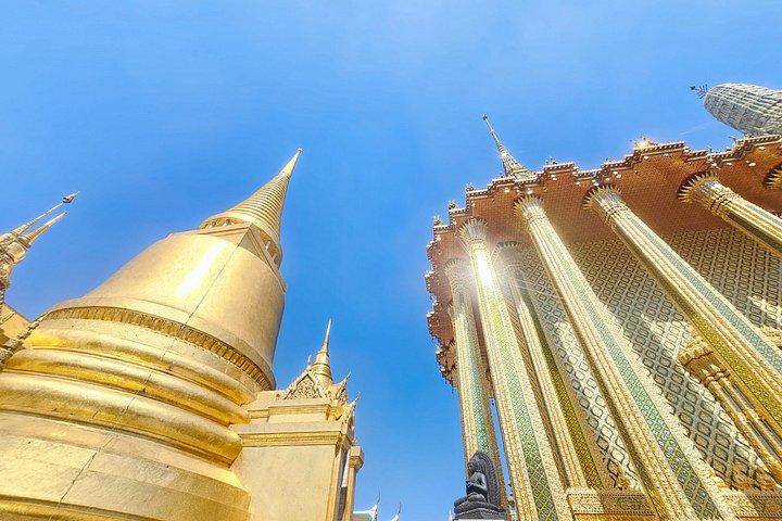 フォーとアルン寺院を巡るグランドパレスプライベートツアー