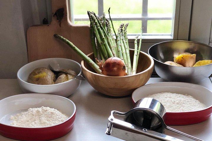 コルトーナで本格料理教室：ピザかニョッキ、パスタ