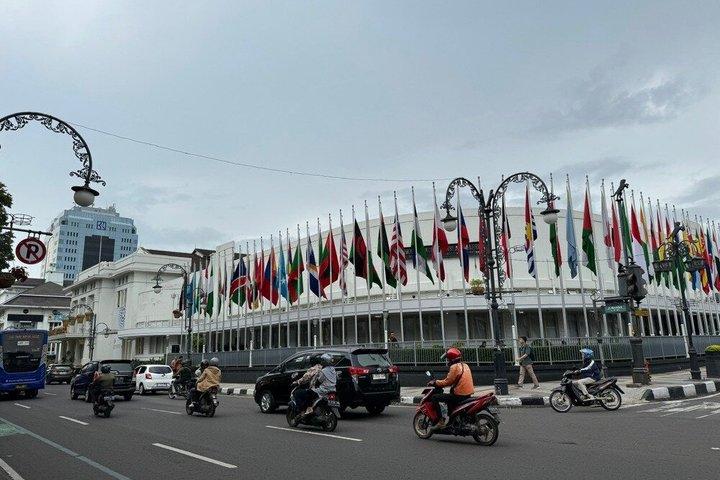 Jakarta Bandung 4 dias 3 noites de trem de velocidade