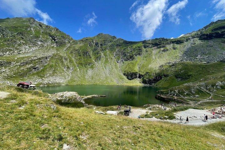 Caminhada de dia nas montanhas dos Cárpatos para todos os níveis em cinco áreas