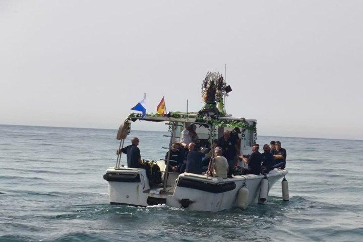 カスタマイズ可能なボートレンタル。 マラガ湾での冒険。