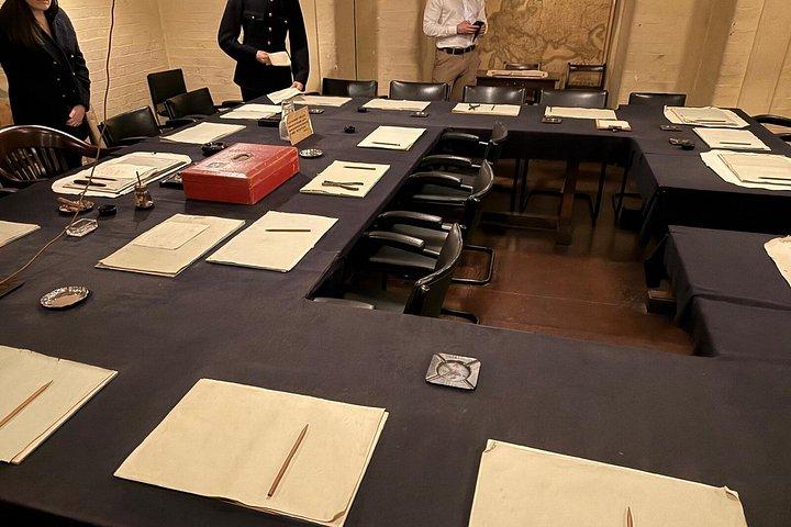 チャーチル戦時内閣室訪問＆第二次世界大戦ロンドン散策 - 少人数グループ（最大10名）